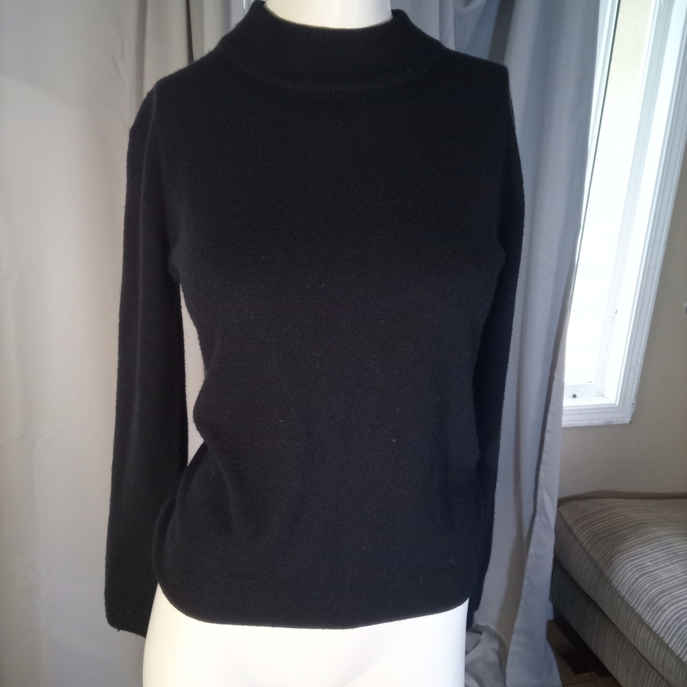 Classic Black Women's Sweater - Picture 3 of 3